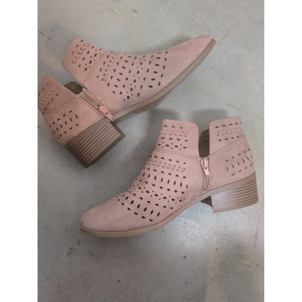 Soda Ankle Bootie Women's 10 Pink Laser Cut Perforated Faux Suede Cubic-S